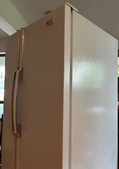 old fridge for parts or metal free to pickup, View more