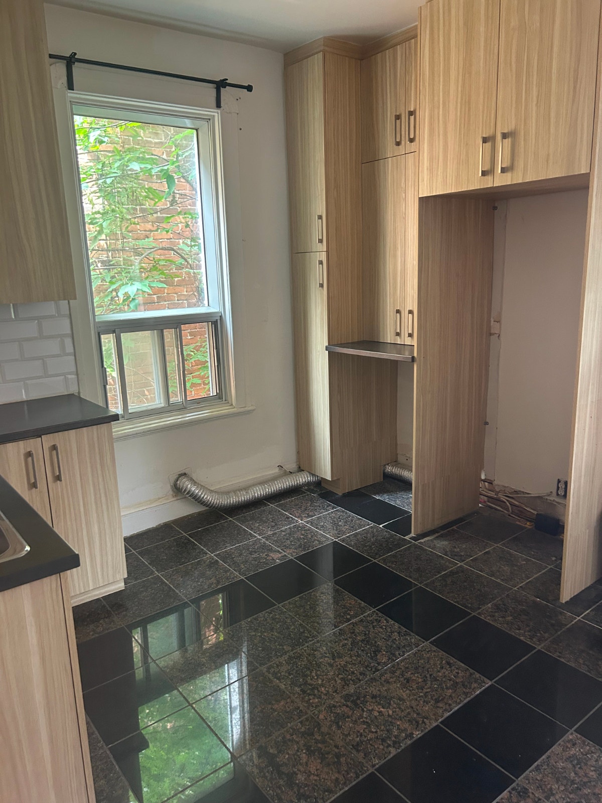 Appartement de charme 5 1/2 à louer-Villeray; 1,750$/mois — photo 3