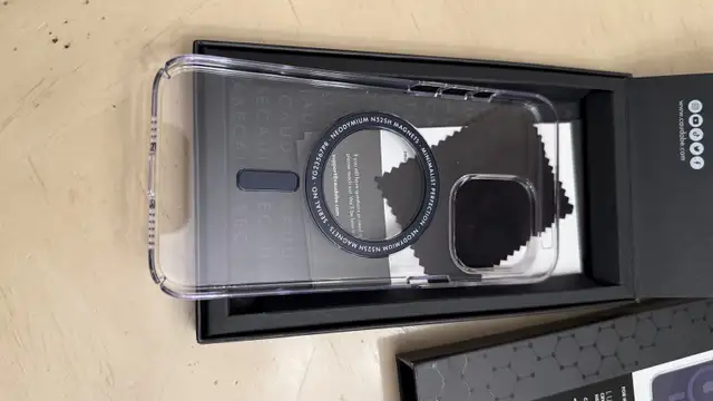 Caudabe Lucid Clear for iPhone 15 Pro Max in Cell Phone Accessories in City of Toronto - Image 4