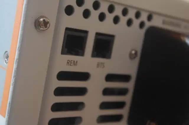 Xantrex Freedom SW 3000 Inverter Charger 12V 3000 WATT in General Electronics in Saskatoon - Image 5