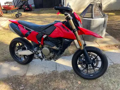 Ducati Hypermotard 698 Mono 2024 Comme neuve *Pas de quick shifter*