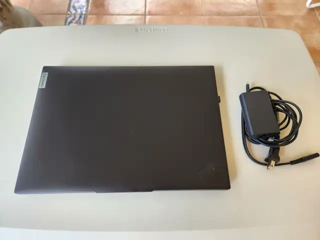 Lenovo ThinkPad L16 Gen 1 Laptop 16", 16GB in Laptops in City of Montréal - Image 3
