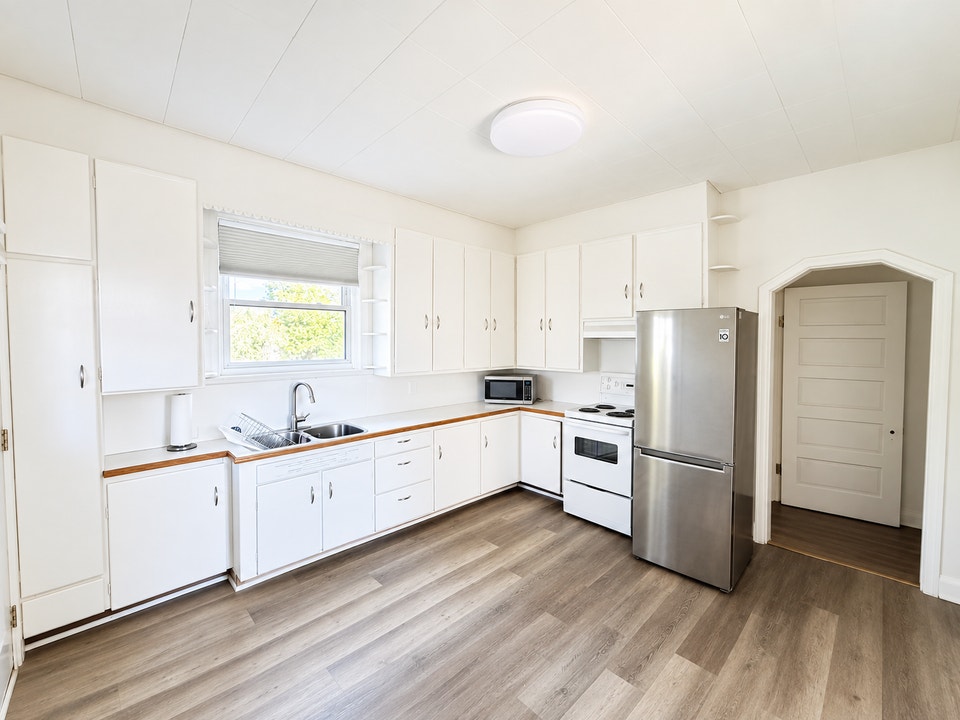 One Bedroom Apartment - Available Now! 2
