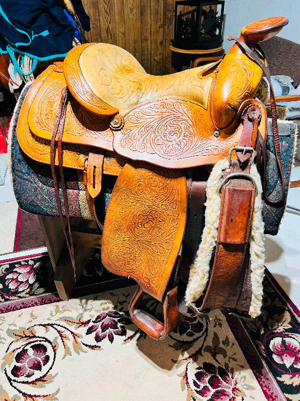 15” Original F. Eamor Western Saddle in Equestrian & Livestock Accessories in Edmonton