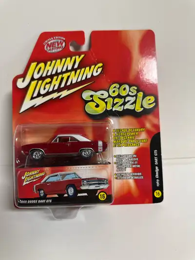 Johnny Lightning 60's Sizzle 1969 Red Dodge Dart GTS crease on card front see pic (K)