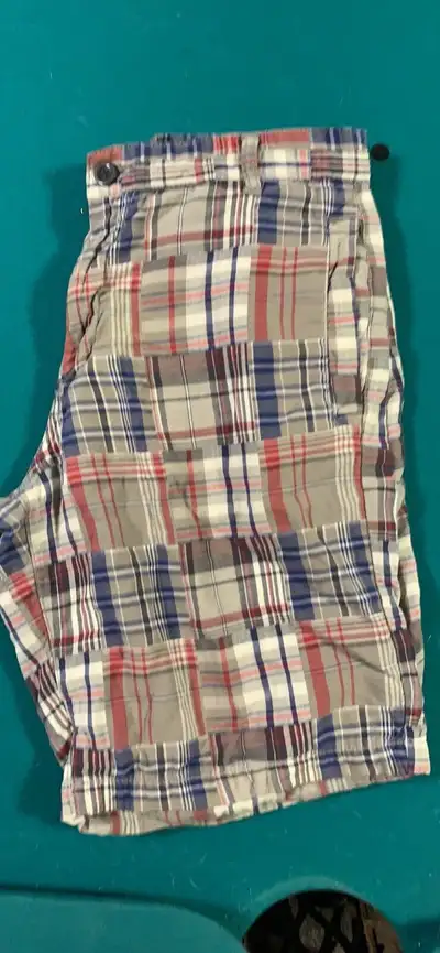 Mens shorts size 32, View more