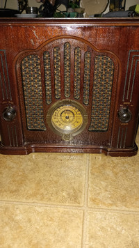 GE Classic Radio with Cassette Player