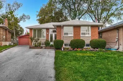 FULL HOUSE FOR RENT – 2+1 Bed, 3 Bath | Humbermede, Toronto |