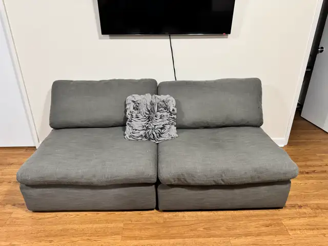 6 piece large feather sectional  in Couches & Futons in Kingston - Image 8