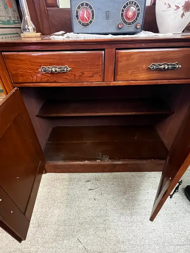 Vintage Ash Dining Hutch with Mirror in Arts & Collectibles in Calgary - Image 5