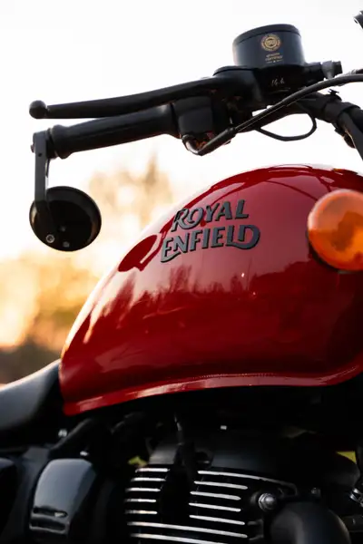 Red Meteor 350 Up for sale Royal Enfield Meteor 350CC 3200 Mileage 2023 Parked in a garage near Kipl...