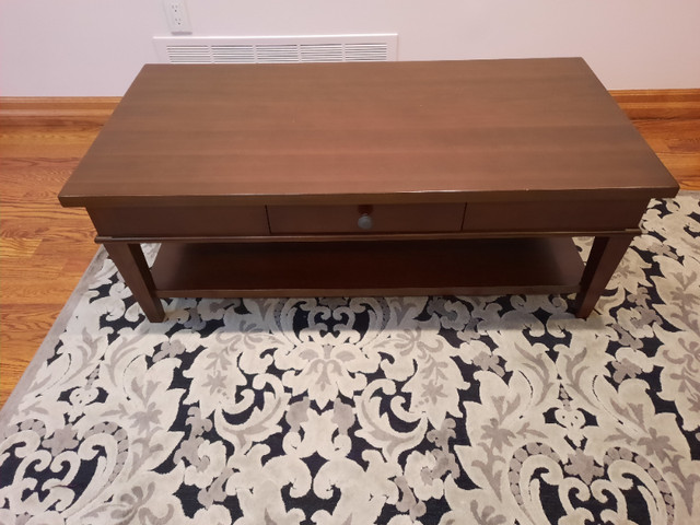 WOOD COFFEE TABLE in Coffee Tables in City of Toronto - Image 2
