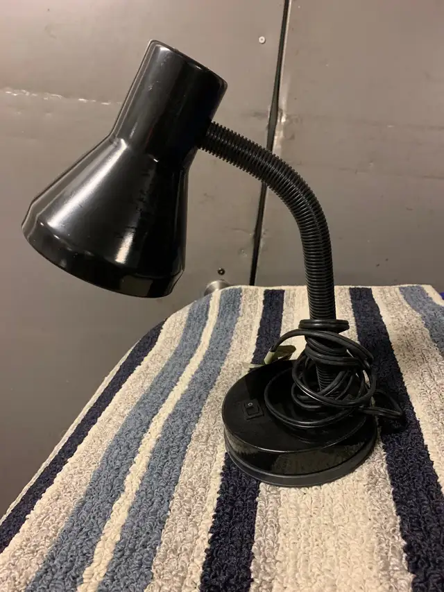 Small Lamp in Indoor Lighting & Fans in City of Toronto - Image 2