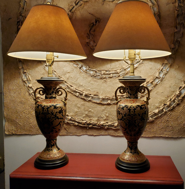 VINTAGE  TABLE LAMP in Arts & Collectibles in City of Toronto - Image 2