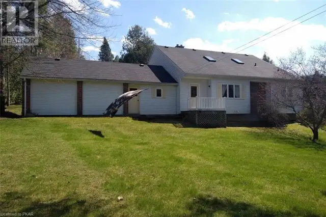 RENTAL: 2008 Sherbrooke ST W, Peterborough- Near Fleming College in Room Rentals & Roommates in Peterborough - Image 16