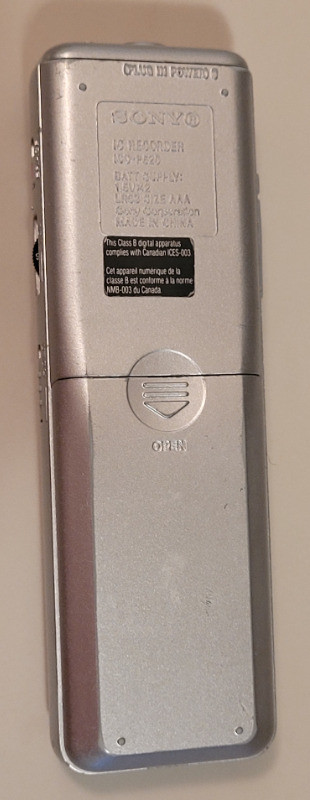 Vintage Sony ICDP620 Digital Voice Recorder in Arts & Collectibles in Oshawa / Durham Region - Image 3