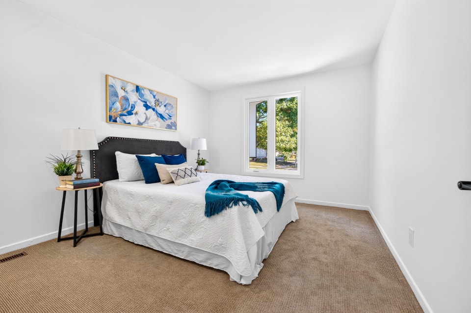 House For Sale, photo 10 of 19
