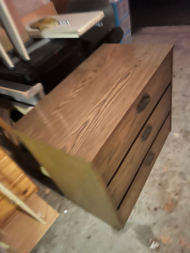 Nice drawer cabinet in Hutches & Display Cabinets in Markham / York Region - Image 2