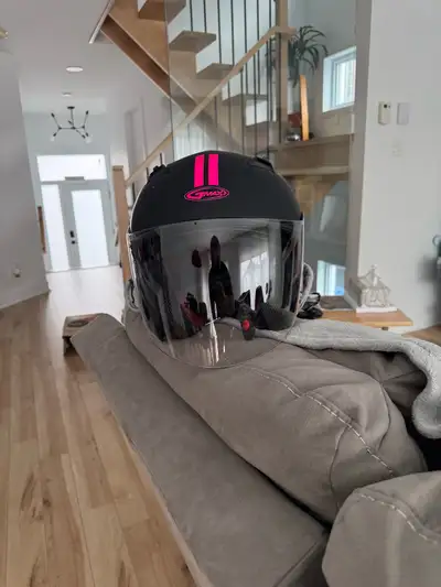 Casque moto Small neuf jamais porter