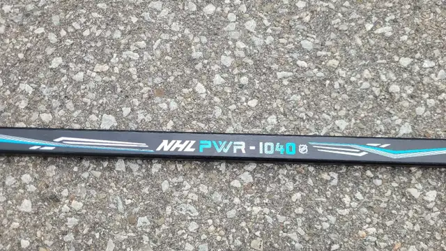 Youth Size NHL Hockey Sticks - Brand New! NHL PWR 1040 in Hockey in City of Toronto - Image 3