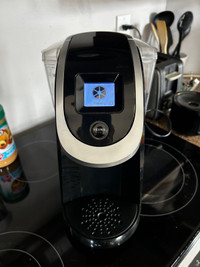 Keurig 2.0 coffee maker whit a reusable 