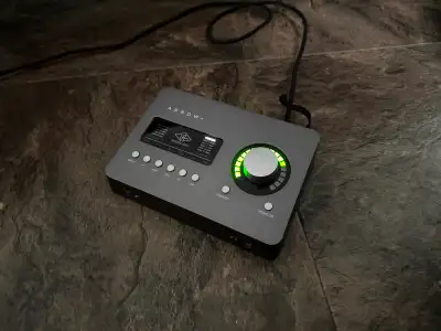 Universal Audio Arrow Interface, View more