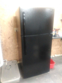 Black fridge 
