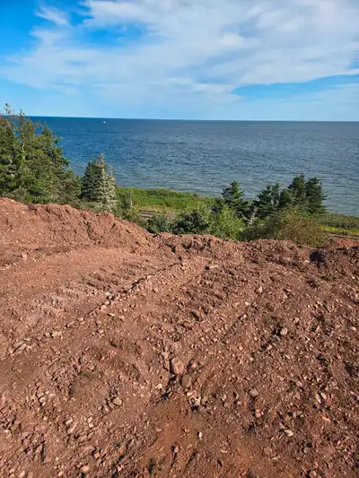Location de roulotte à 650$ semaines a cap d,espoir 5 minutes de percé. Réserver tôt pour les semain...