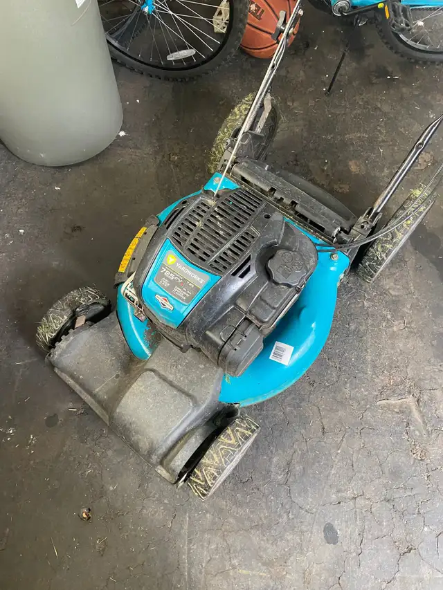 Lawn Mower in Lawnmowers & Leaf Blowers in City of Toronto - Image 2