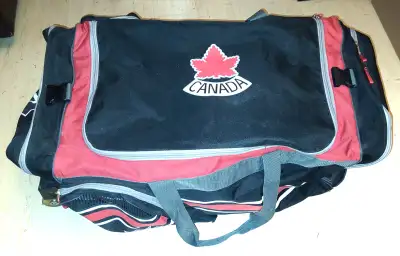 Team Canada senior hockey bag / Senior 33" Vapor x2 goalie pads, View more