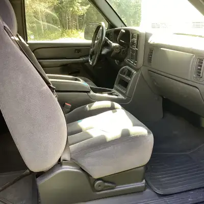 2500 HD GMC Sierra Pickup, 4 X 4, 2004 model year, 164,000 kms, Duromax Diesel Engine, Allison Trans...