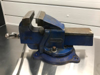 Record No. 5 Vise with Swivel Base