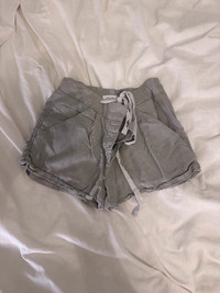 Wilfred/Aritzia shorts