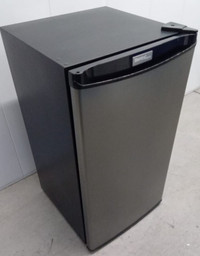 STAINLESS DANBY CLASSIC COMPACT REFRIGERATOR