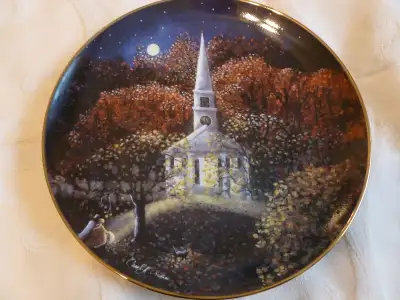 Beautiful Collector's Plate (Franklin Mint Heirloom) Size: 8.25" Diameter Fine porcelain with gold r...