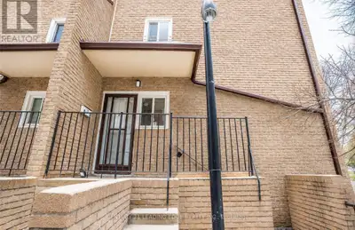 Welcome to this beautifully updated condo townhouse in the heart of Scarborough Golf Club Village. O...