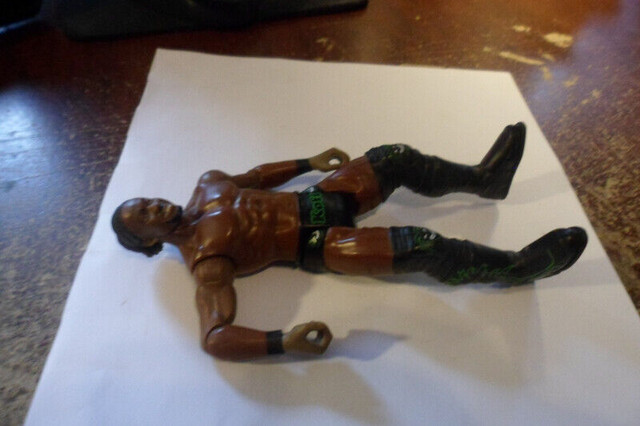 Kofi Kingston  Wrestling figure wwe wwf mattel 2010  Flexforce B dans Art et objets de collection  à Victoriaville - Image 4