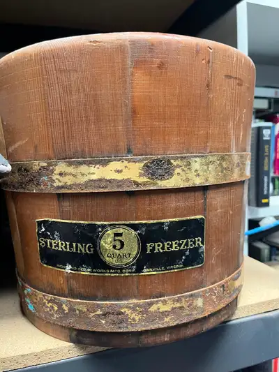 Ice cream maker. So much fun to make ice cream from scratch. And delicious! Pickup in Stirling or ca...