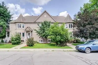 2 Bedroom 4 ½ apartment for rent in a superb neighbourhood of Aylmer! Available April 1, 2026. Lease...