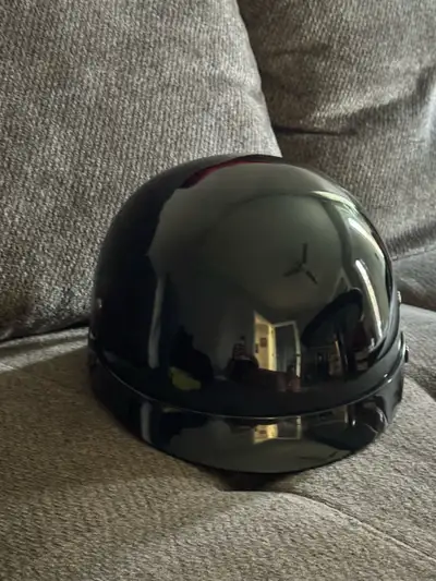 Motorcycle Helmet. Size shown in pictures. Looking for reasonable offers. Pick up in Somerset SW.
