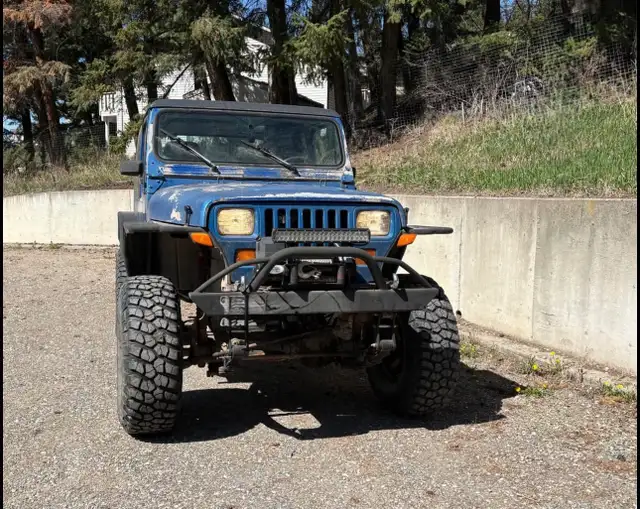1989 Jeep Wrangler in Cars & Trucks in 100 Mile House - Image 4