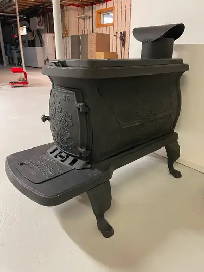 VINTAGE CAST IRON WOOD STOVE (DECORATIVE ONLY), View more
