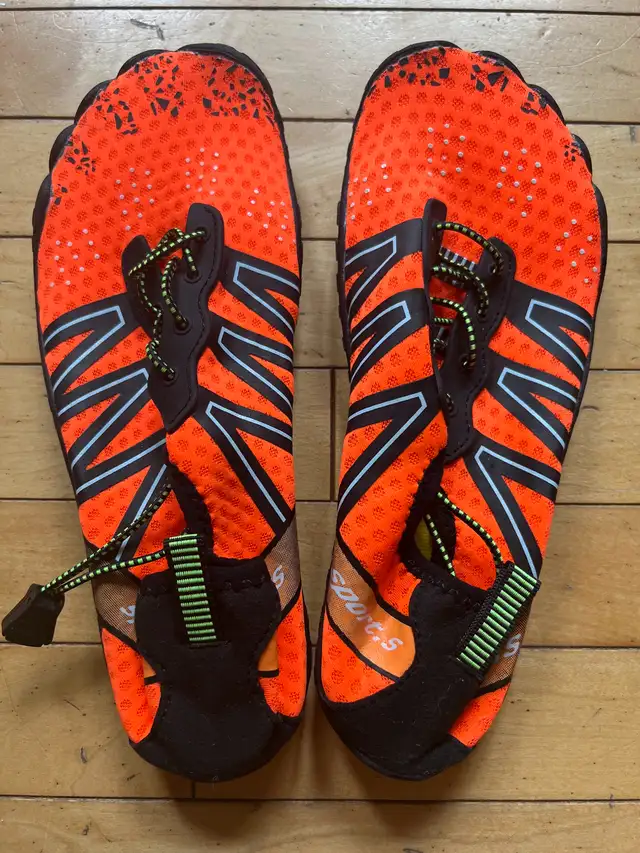 NEW Women's Size 7 Men's Size 6 Beach Water Sports Shoes in Women's - Shoes in Edmonton - Image 2