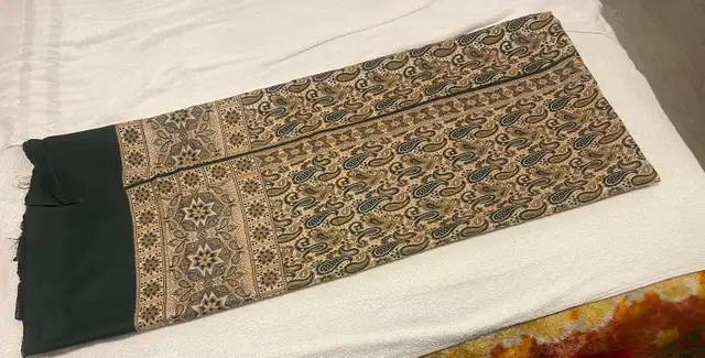 Green & Beige Silk Wool Shawl in Women's - Other in Oshawa / Durham Region - Image 2