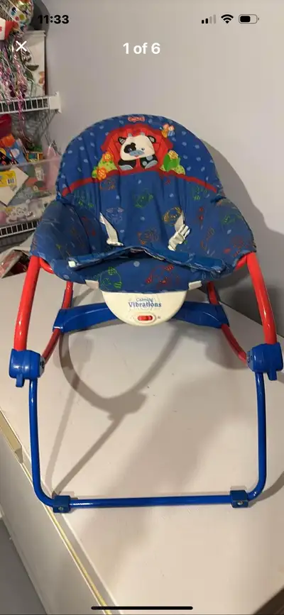 Fisher-Price calming vibrations, baby rocker Takes D battery Detachable washable cover Inside straps...
