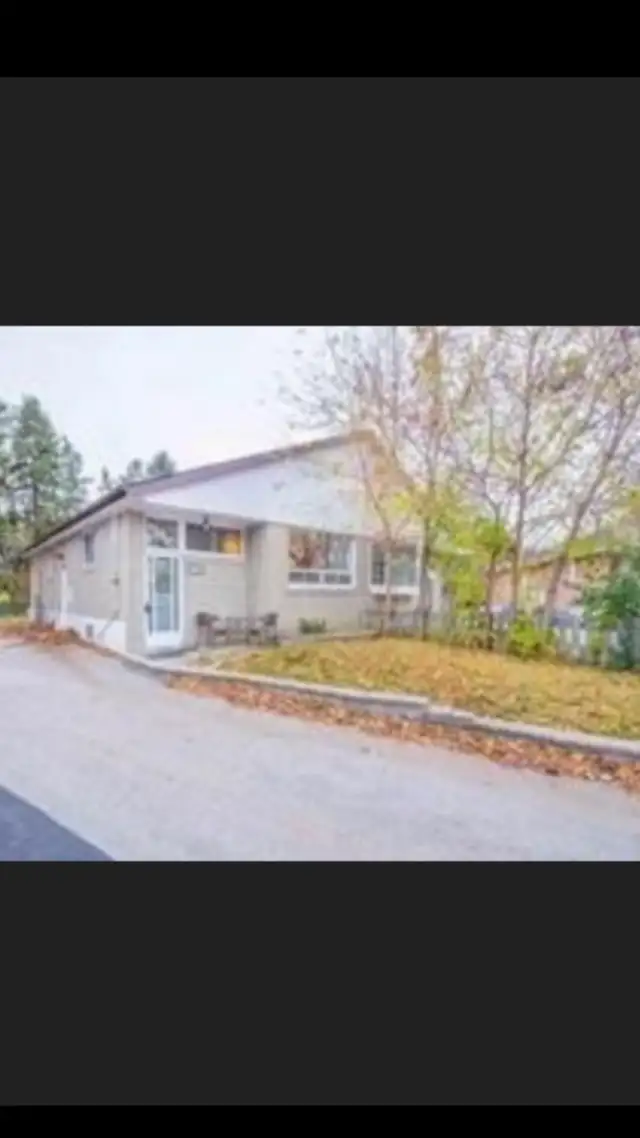 $2650 3 Bedroom Semi Detached Home for Rent in Newmarket 