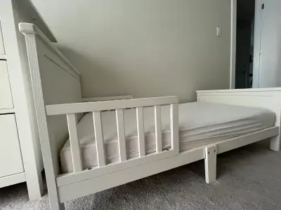 Toddler Bed+2-Stage Crib Mattress+Fitted Mattress Protectors, View more