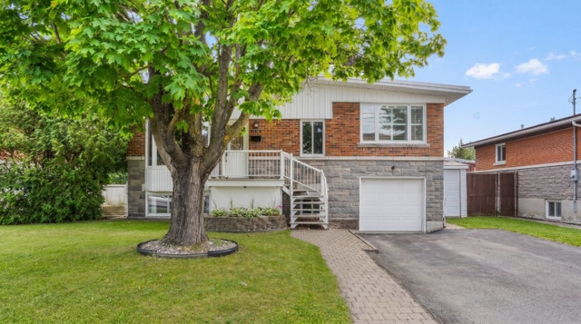 Detached House for Sale — photo 1