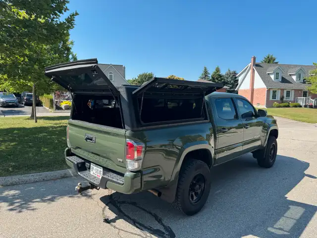 2022 Toyota Tacoma 4x4 TRD Sport Premium ( Manual )  Army Green in Cars & Trucks in Kitchener / Waterloo - Image 6