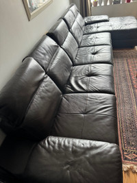 Leather sectional sofa 